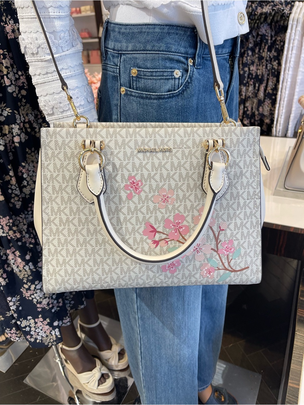 MICHAEL KORS Marilyn Md Embellished Signature Logo Satchel
Lt Cream Multi 
NWT - Picture 6 of 16